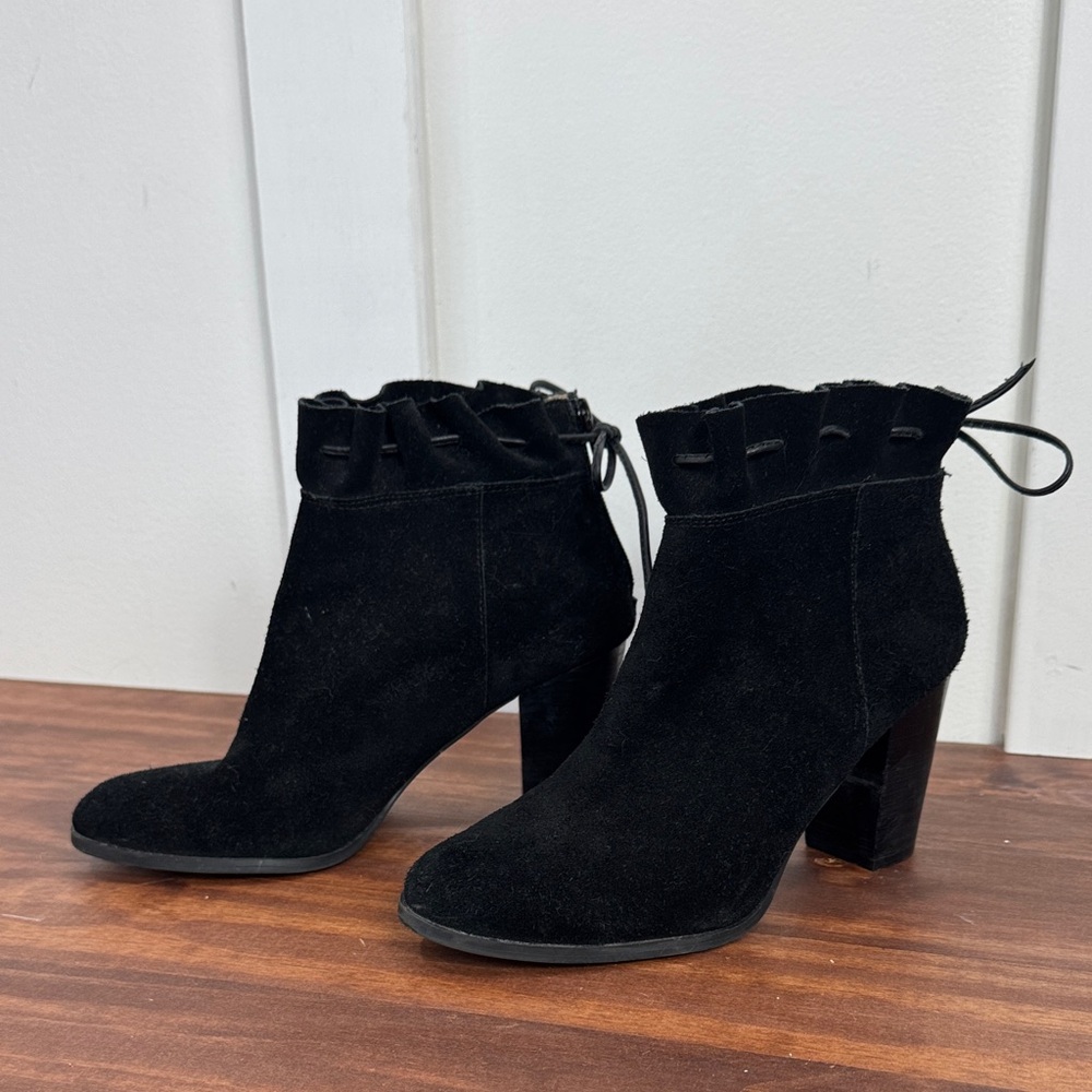 Crown & Ivy Black Suede Leather Ankle Boots Western Goth, 90’s Grunge Size 7.5